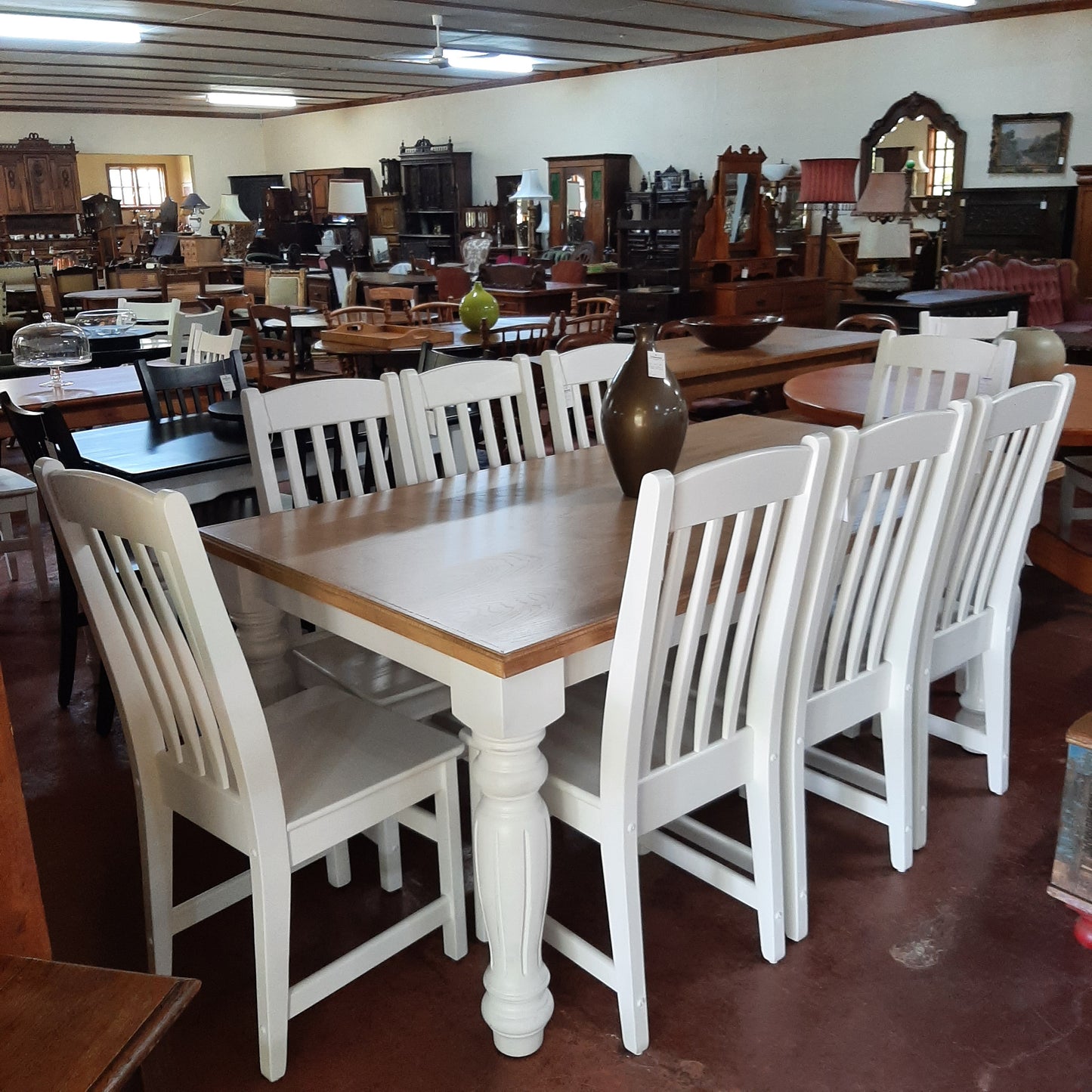 2,4x1,2 2 tone dining table & chairs