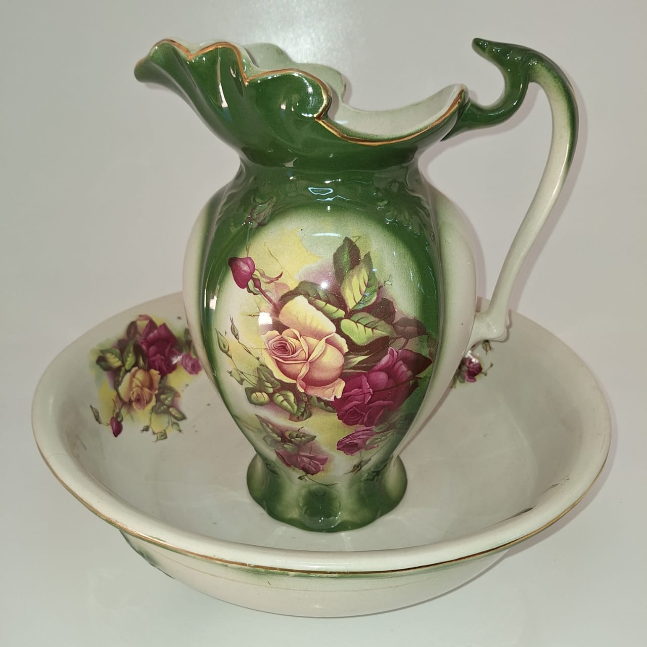 Victorian Ewer and Basin (Basin has hairline crack)