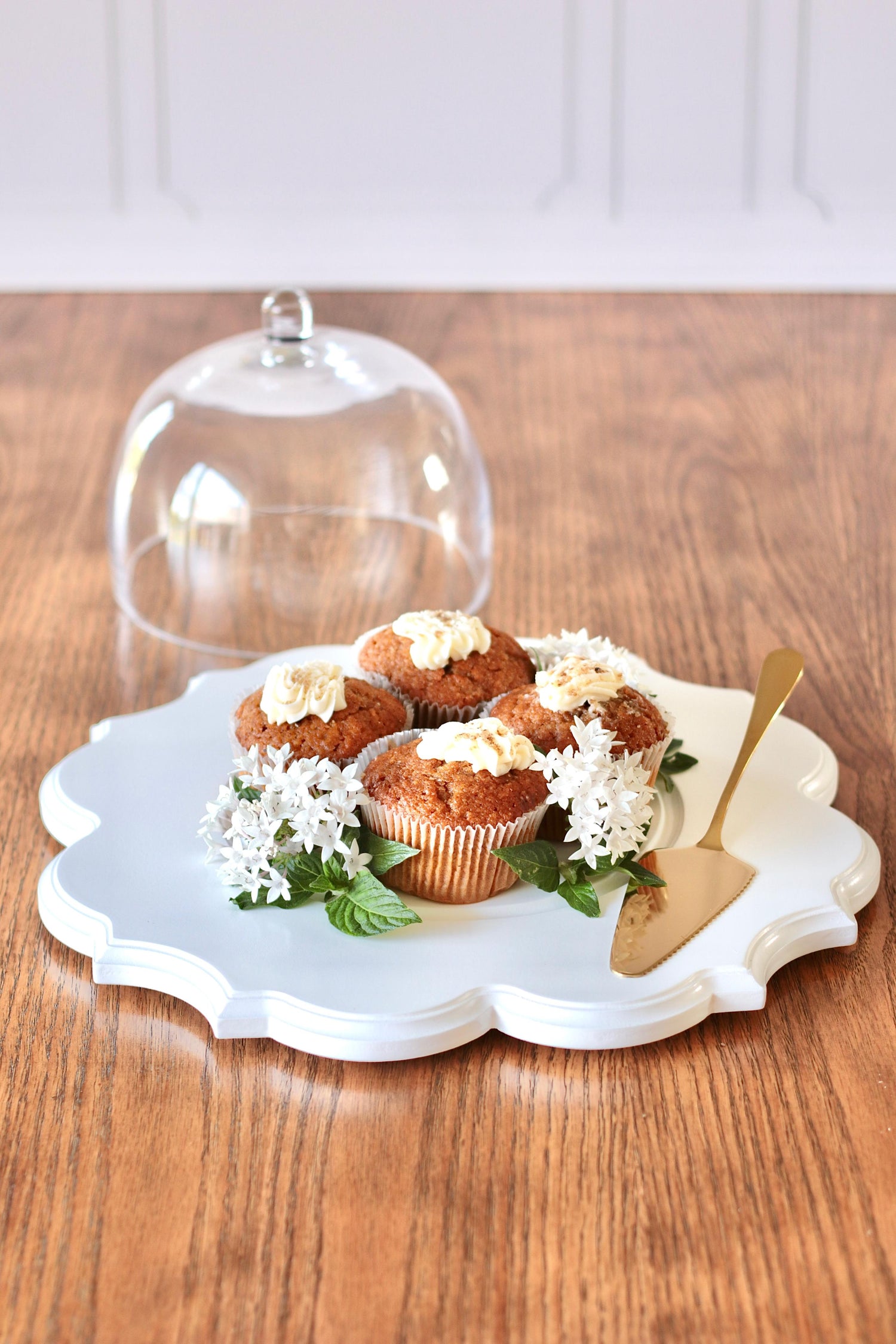 Cake Domes with Board