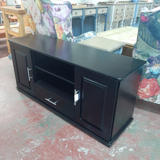 1,4 Pine stained mahogany plasma TV stand