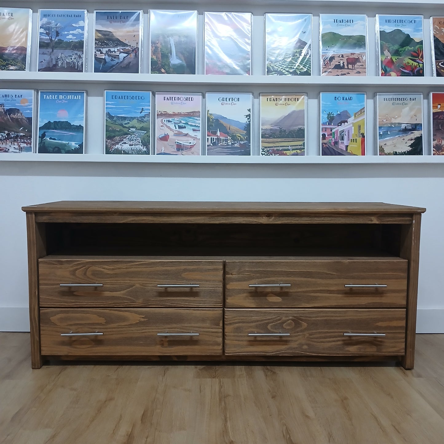 1,5 Rustic plasma TV stand