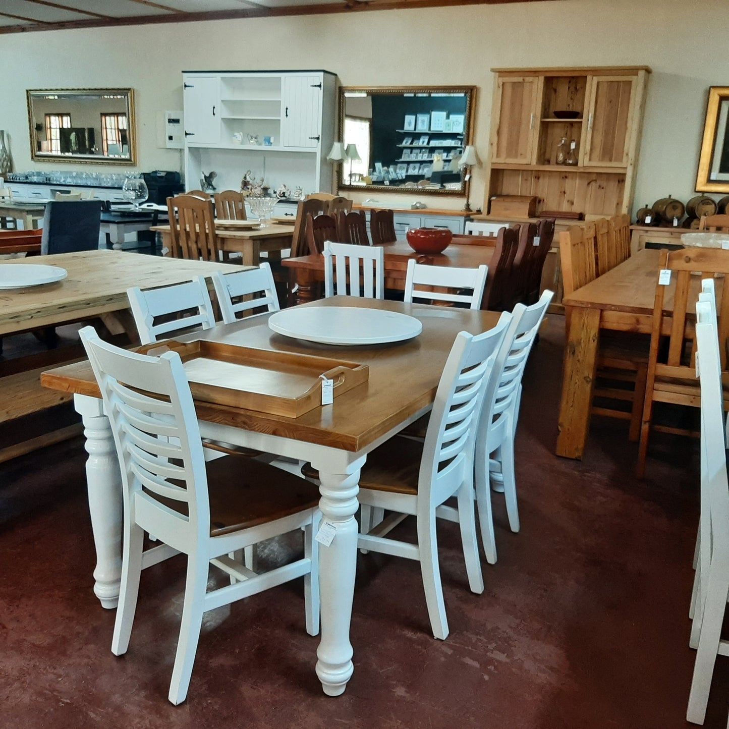 1,8 X 1m dining table and chairs
