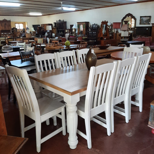 2,4x1,2 2 tone dining table & chairs