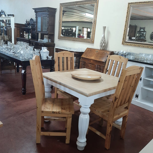 1m x 1m dining table & 4 chairs