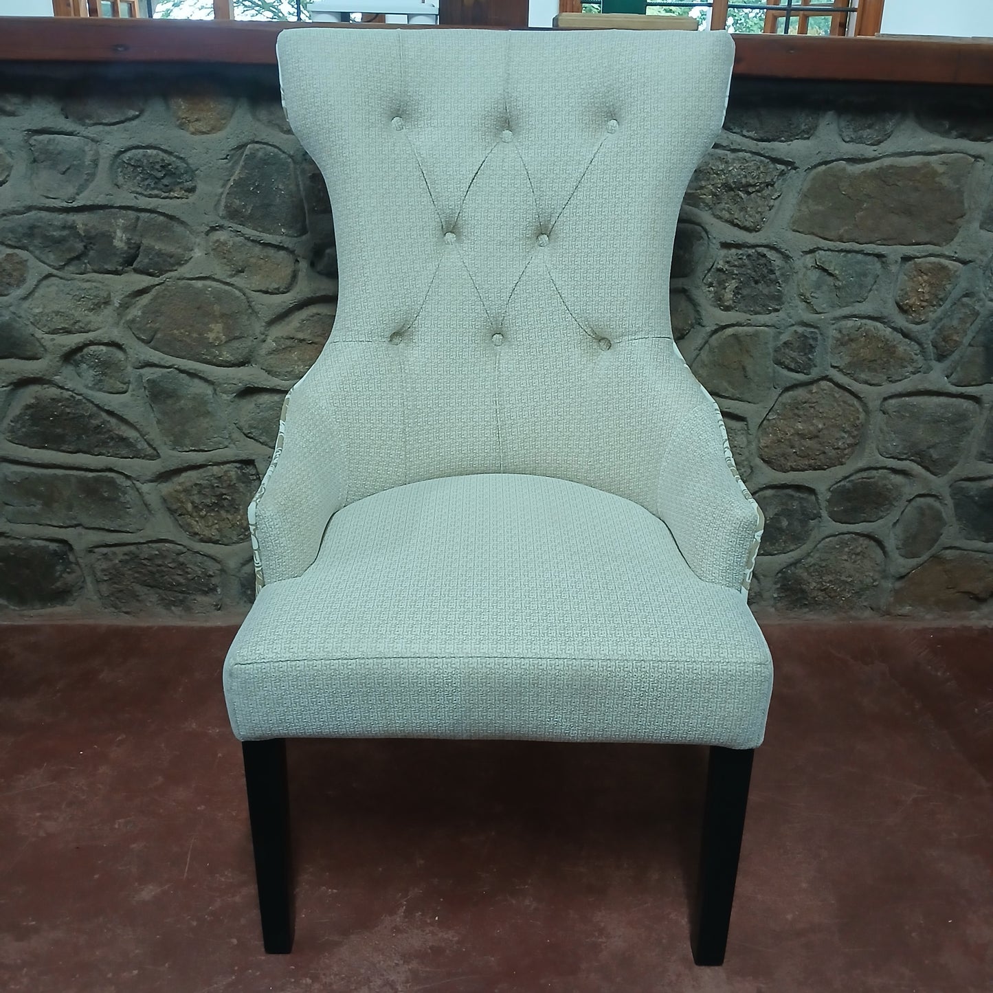 Deep Buttoned Dining