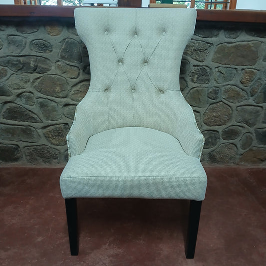 Deep Buttoned Dining