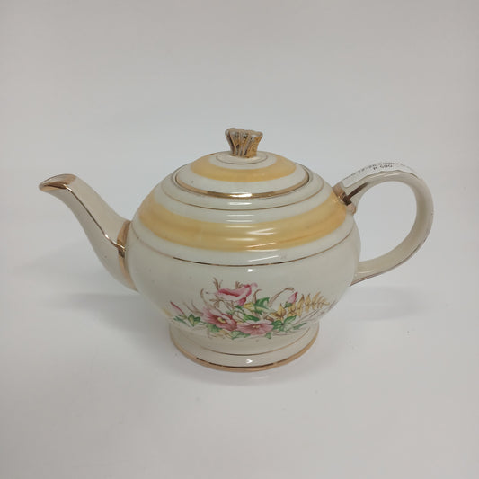 1859 Sadler teapot
