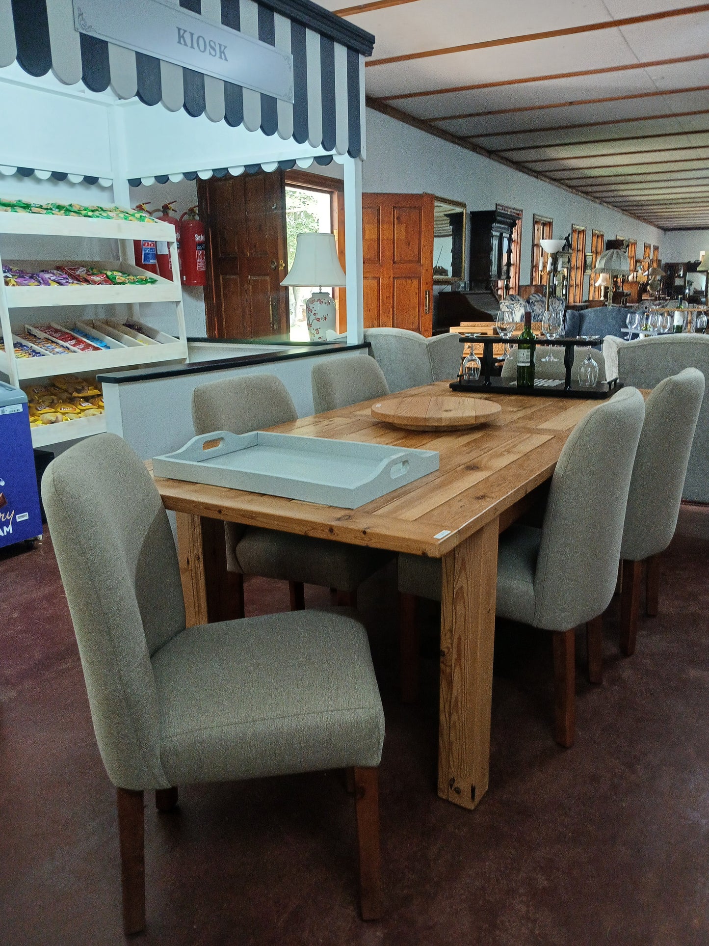 2,2x1m Old Oregon pine with Upholstered dining Chairs