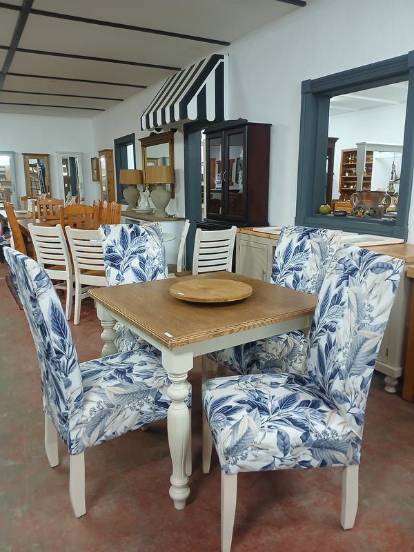 90x90 Dining table & Upholstered Chairs