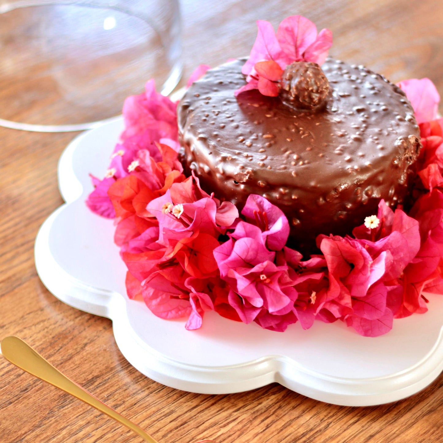Revolving Cake Board with glass dome