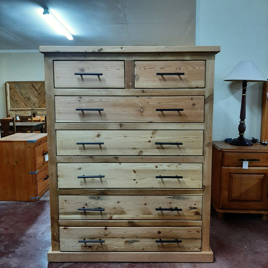 Chest of 5 +2 Oregon pine