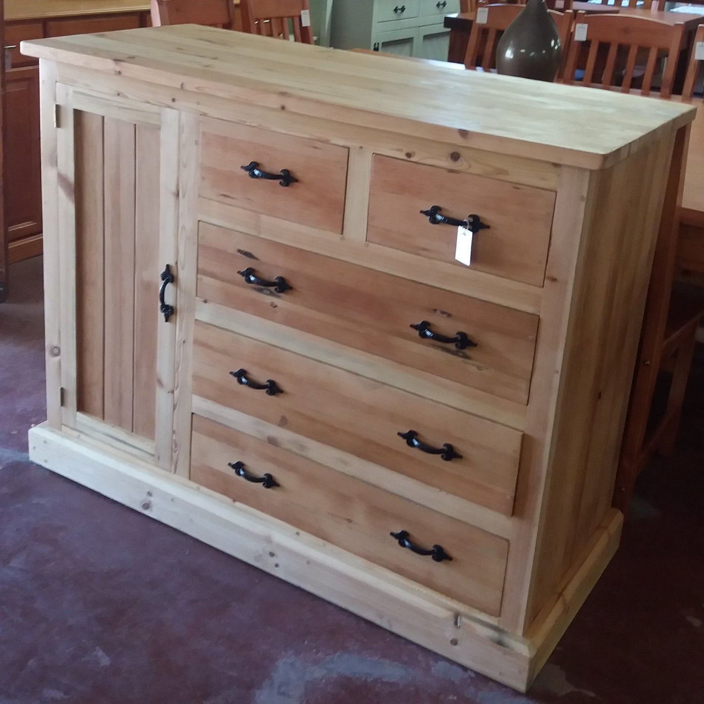 Chest of 5 draws and a door