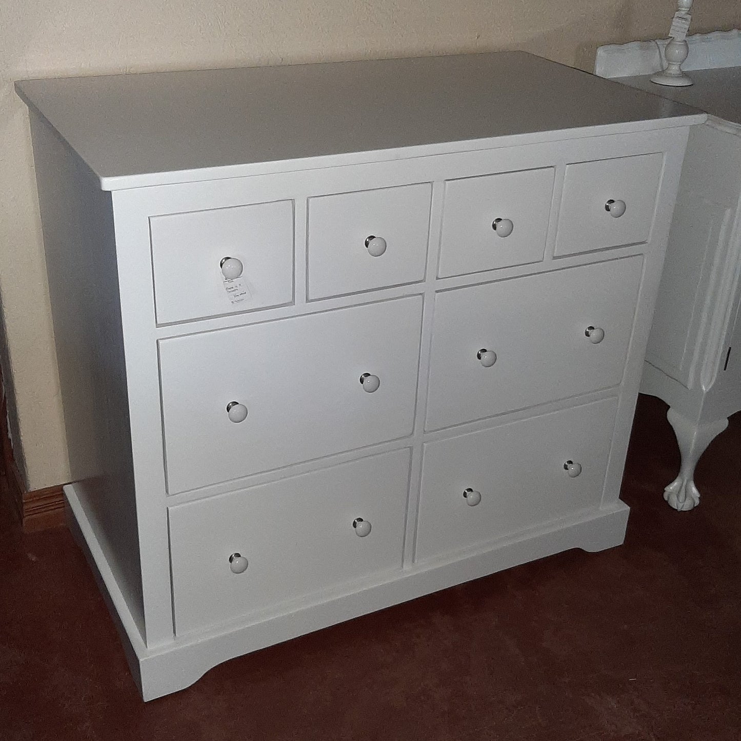 Chest of 8 drawers