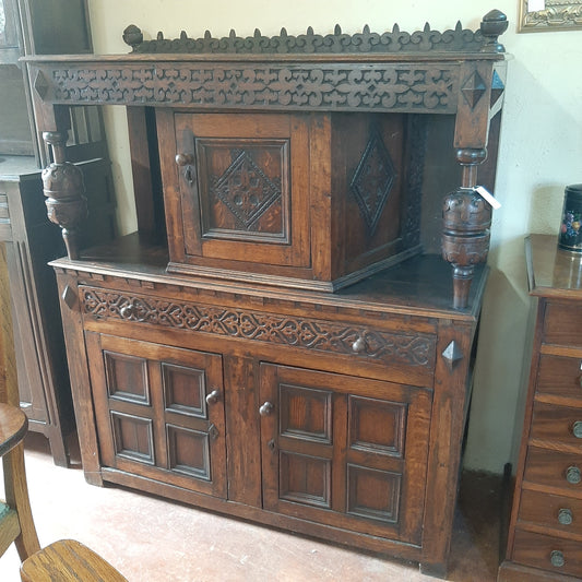 Court cabinet Circa 1890