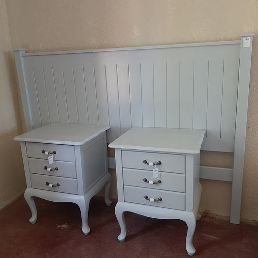 King Nelson headboard & Queen Anne pedestals