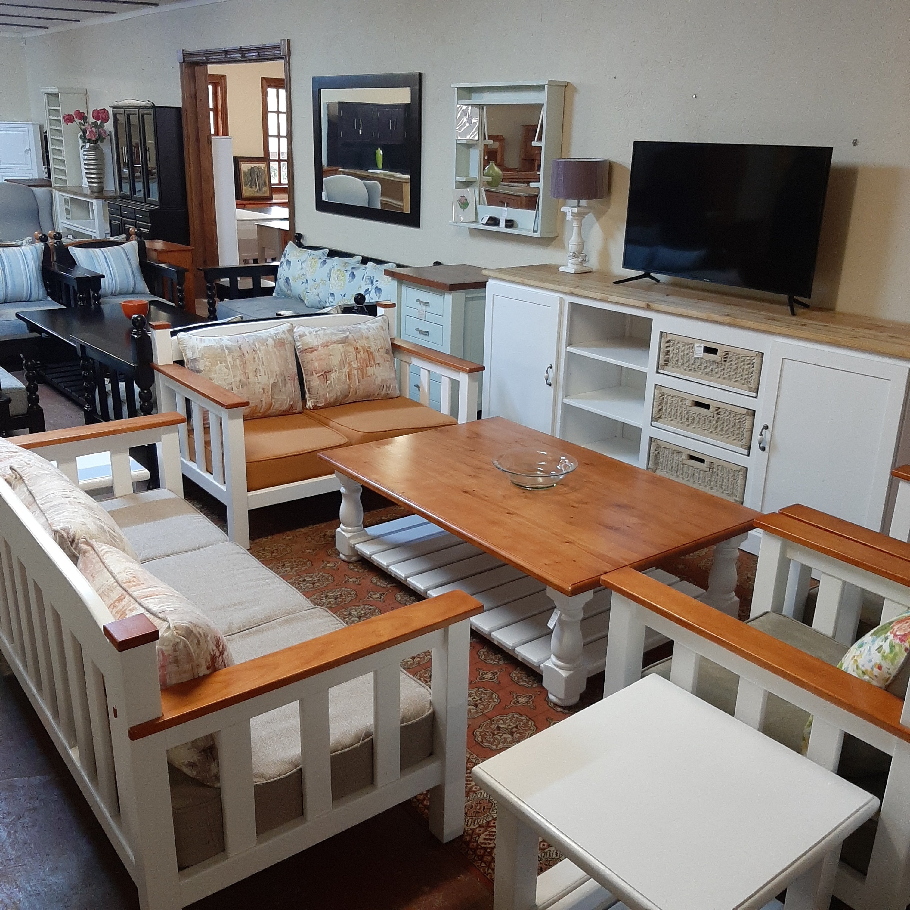 Lounge suite – Elmswood Country Centre