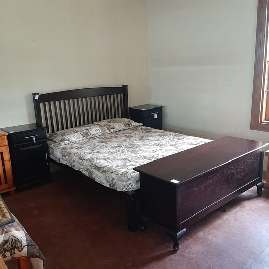 Queen Mahogany bed