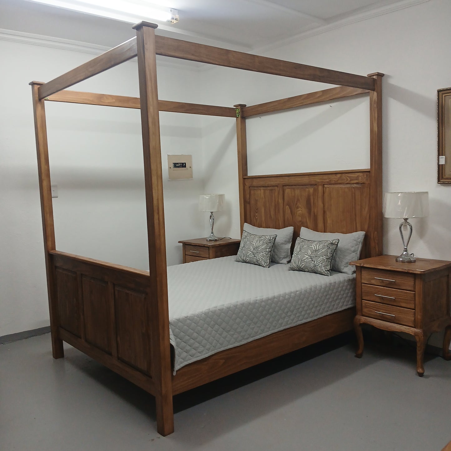 Queen extra length 4 poster bed