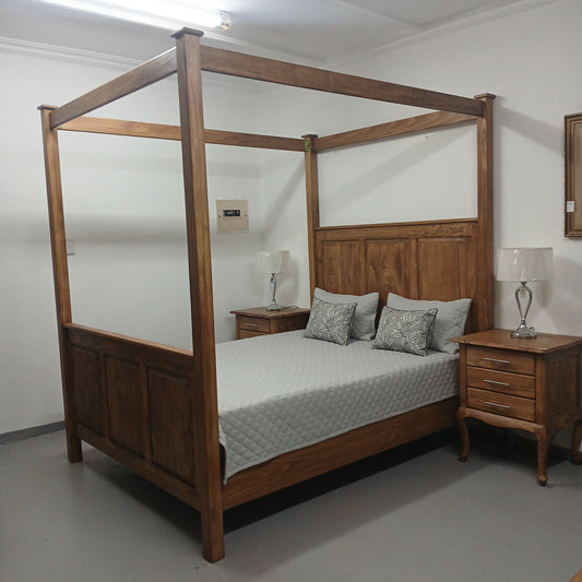 Queen extra length 4 poster bed